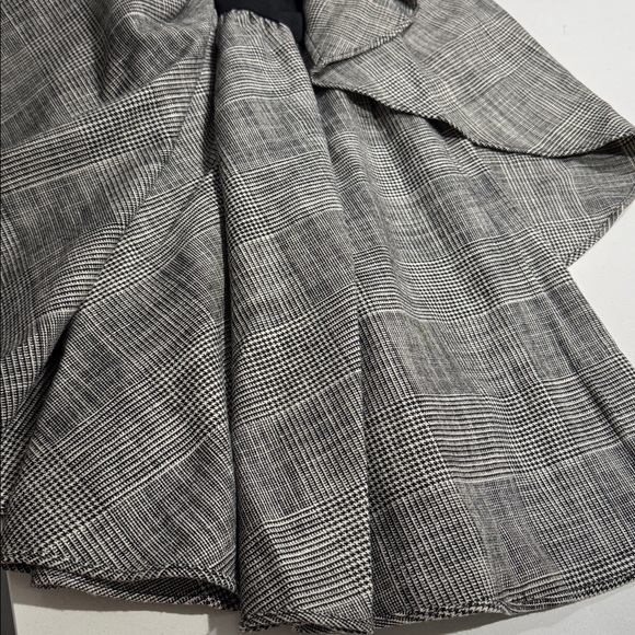 💝 Alice + Olivia long ruffle dress 2 - Picture 8 of 14